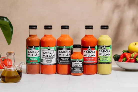 Gazpacho fresco García Millán en botellas, con variedades andaluza, mediterranea, sin pepino, de fresón y de la huerta